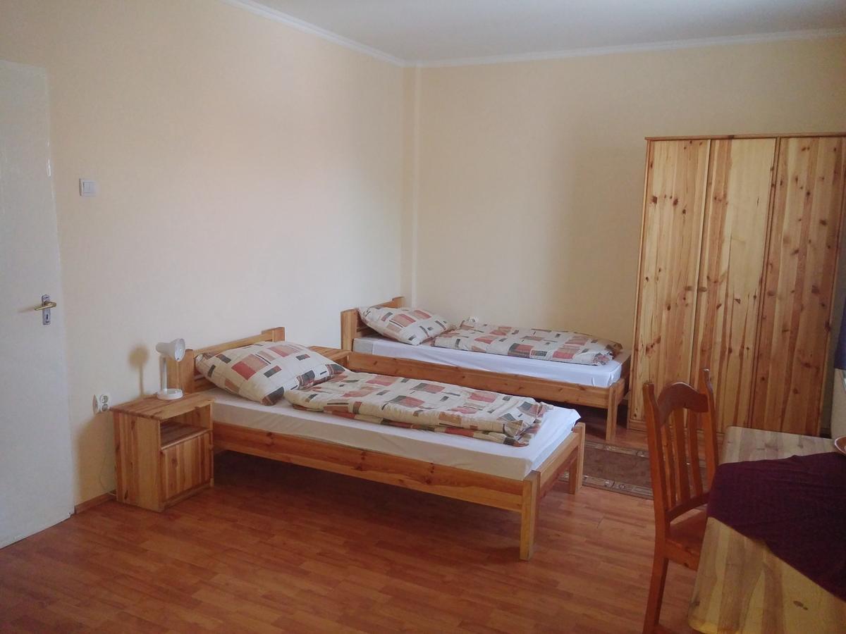 Kék Lagúna Panzió Dombrád Extérieur photo