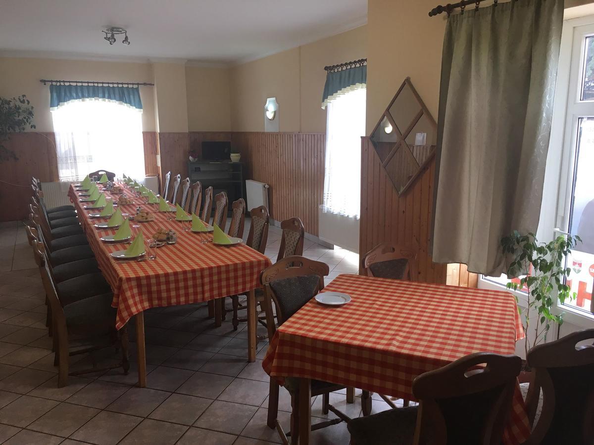 Kék Lagúna Panzió Dombrád Extérieur photo